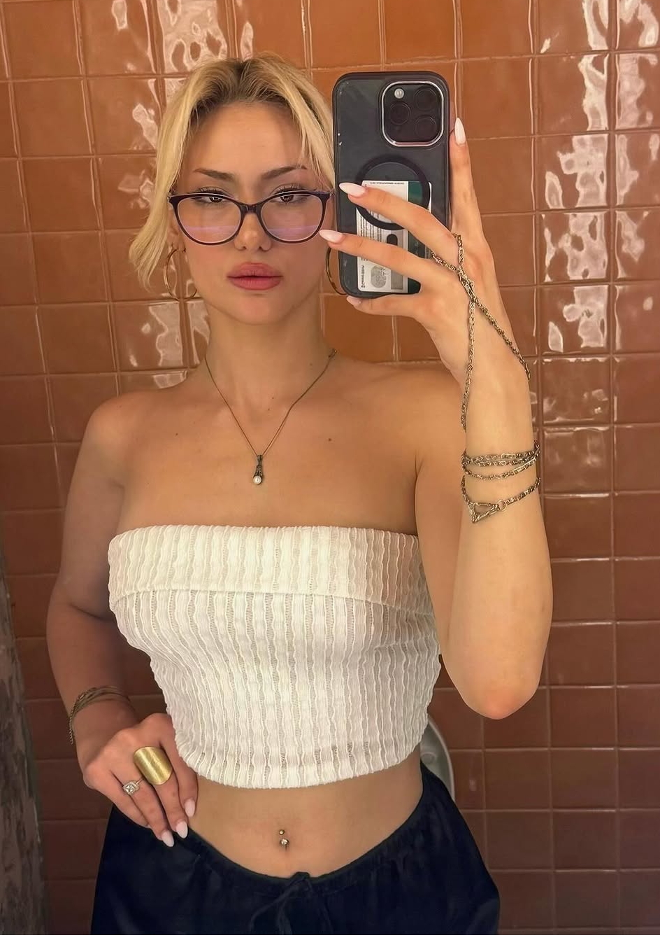Çakmak Otele Gelen Escort Bayan İkra