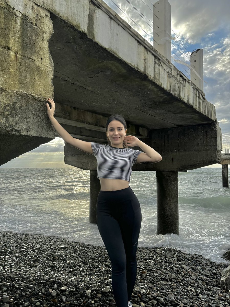 Yeşilova Saatlik Görüşen Escort Bayan Süheyla