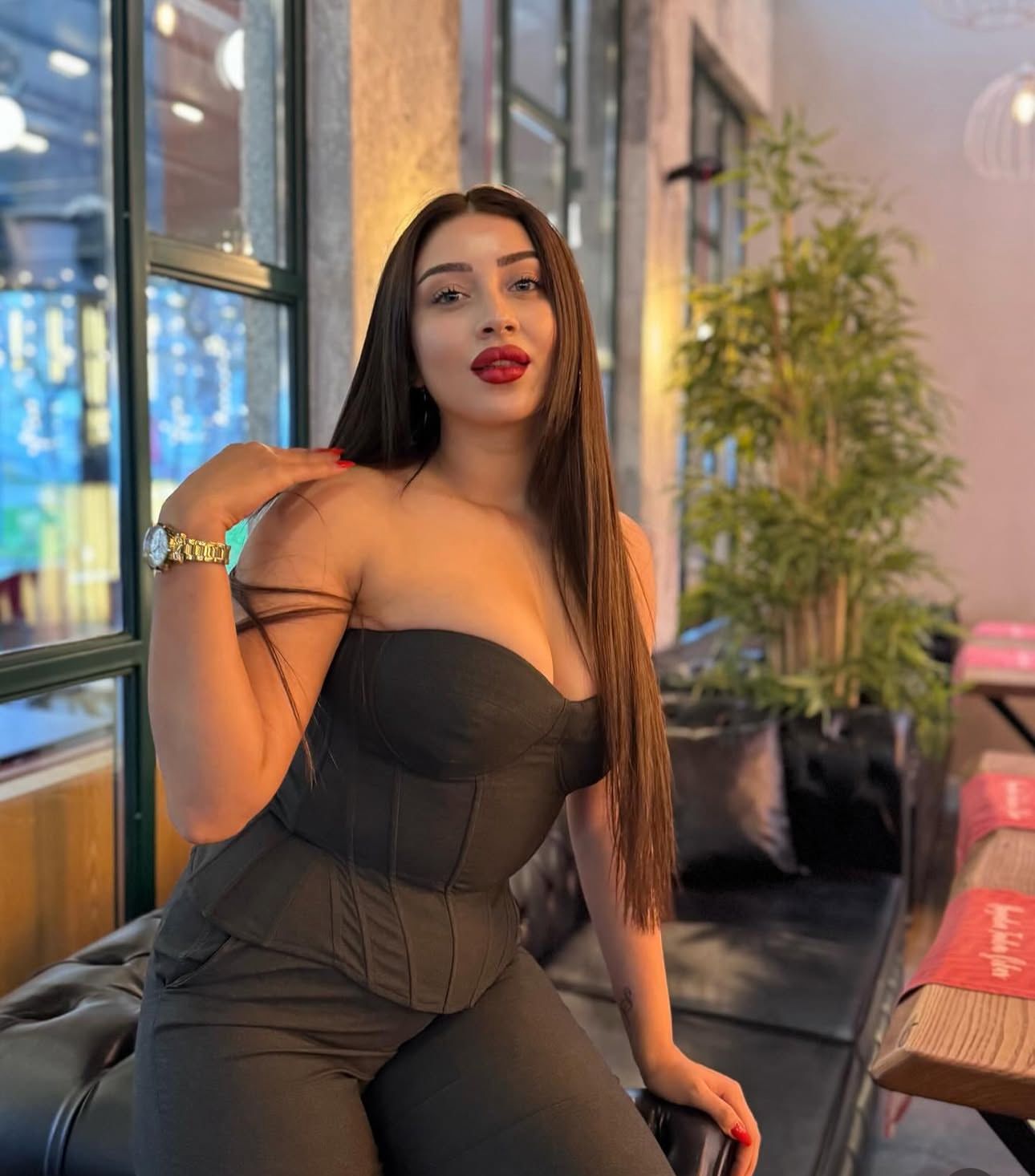 İkizce Yabancı Escort Naz